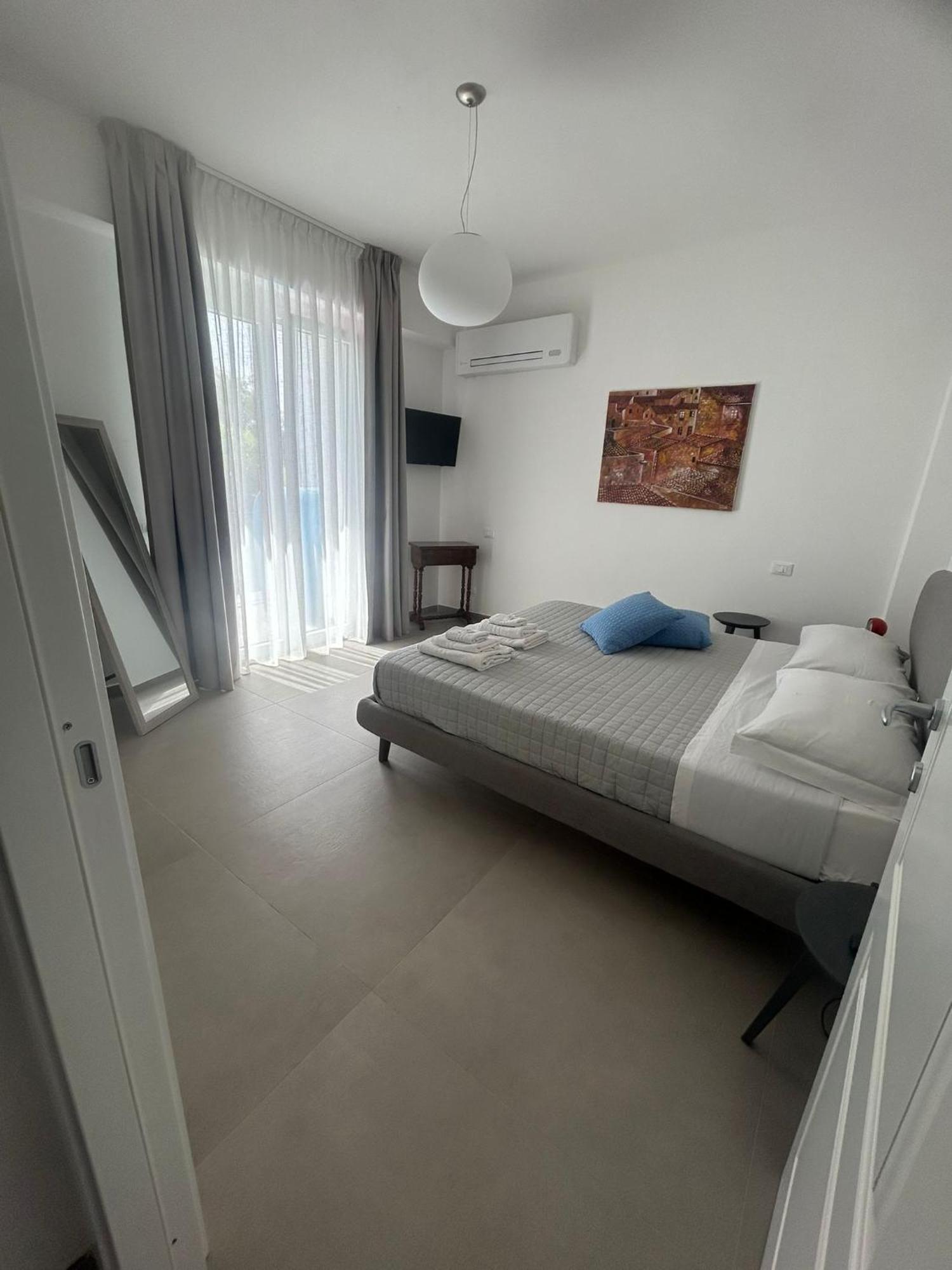 Mondello Felix - Appartamenti In Villa A 600M Dal Mare Zewnętrze zdjęcie