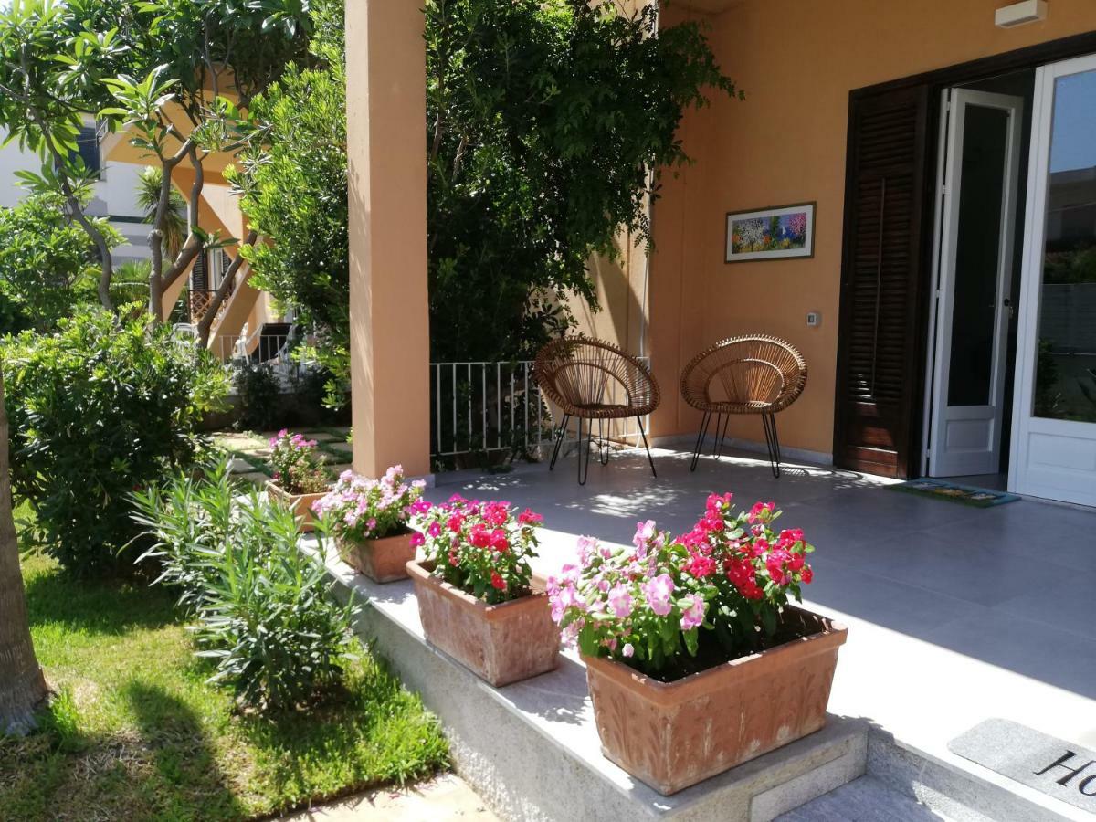 Mondello Felix - Appartamenti In Villa A 600M Dal Mare Zewnętrze zdjęcie